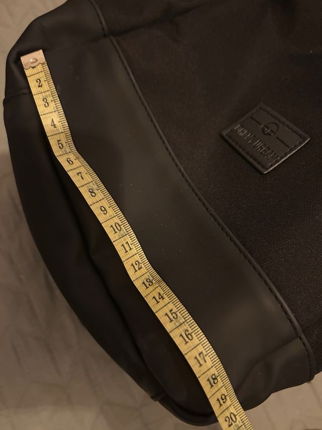 Mochila juvenil Johnny Urban negra