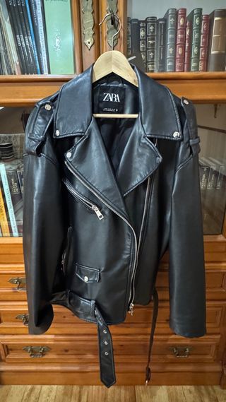 Chaqueta cuero oversize Zara