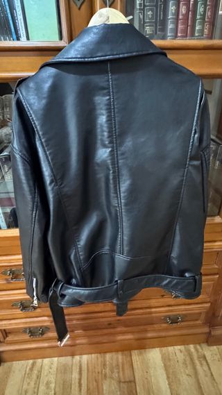 Chaqueta cuero oversize Zara