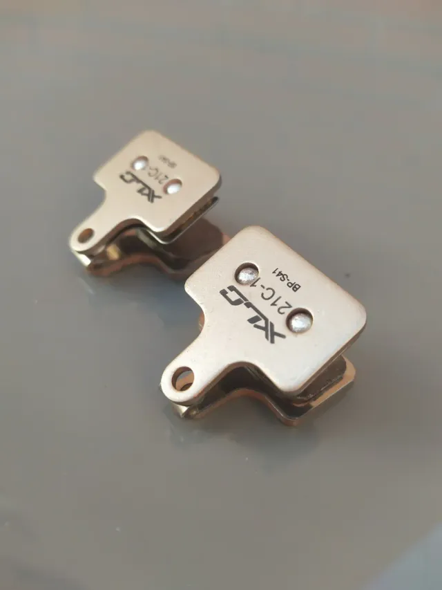 SHIMANO Ultegra,Dura-Ace,XTR. Pastillas Freno XLC.