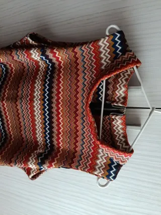 Vestido corto estampado zig-zag