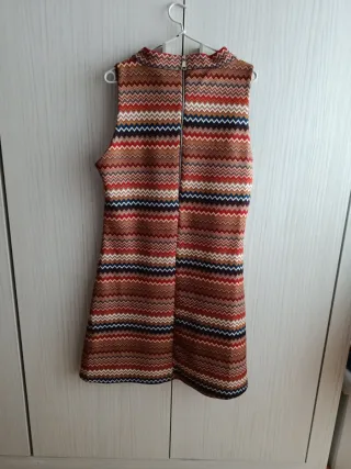 Vestido corto estampado zig-zag