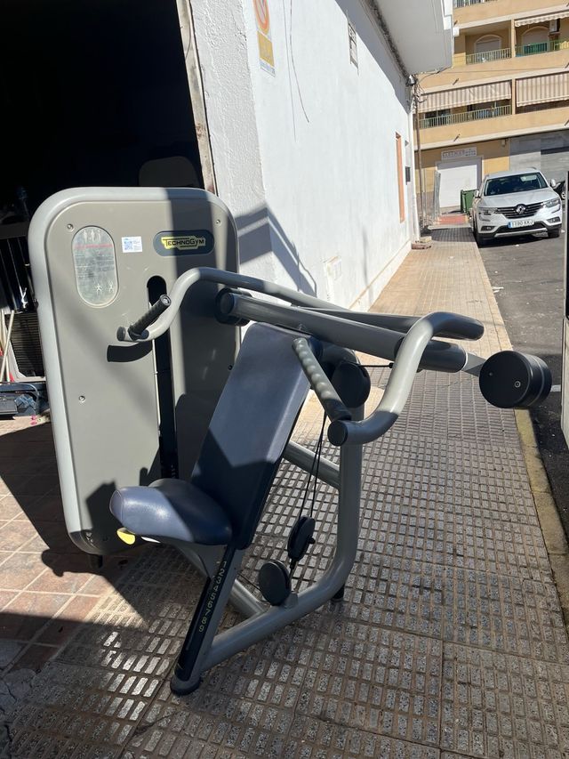 Press per spalle Technogym
