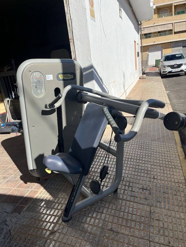 Press per spalle Technogym