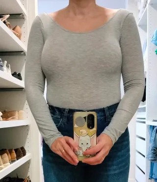 Body gris manga larga