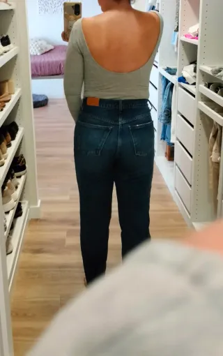 Body gris manga larga