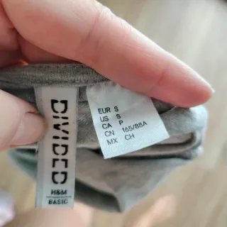 Body gris manga larga