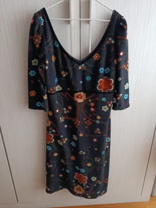 Vestido estampado floral negro