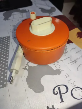 Carrete alargador cable eléctrico naranja