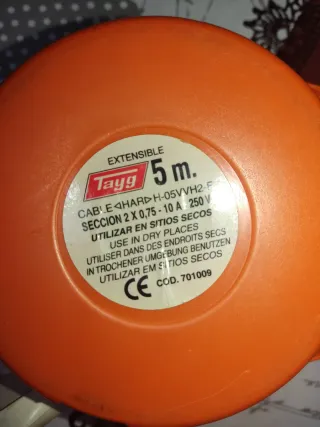 Carrete alargador cable eléctrico naranja