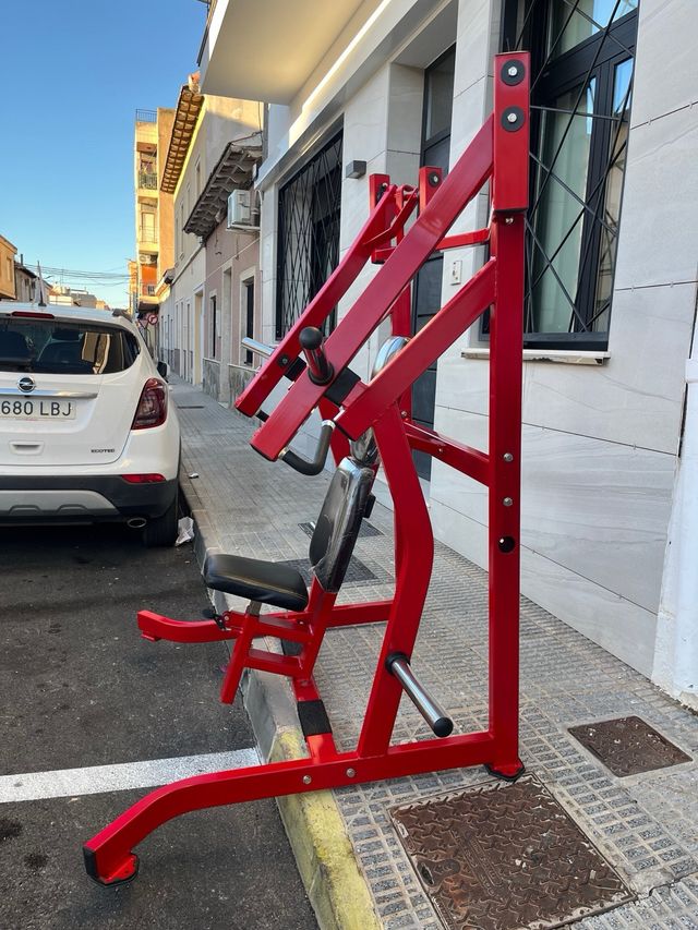 Press per petto nuovo da estrenare