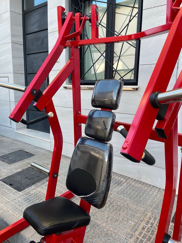 Press per petto nuovo da estrenare