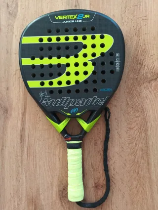 Pala Bullpadel Vertex 2 JR + funda