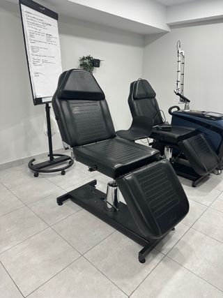 Camilla de tatuajes TAT SOUL en buenas condiciones