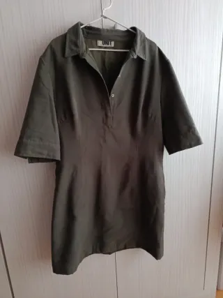 Vestido camisero corto marrón