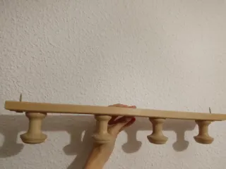 Perchero de madera de pared