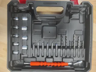 Taladro a batería con maletín y accesorios