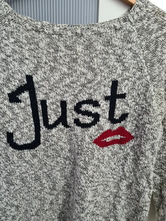 Camiseta Just com lábios vermelhos