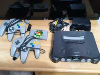 Console Nintendo 64 + 2 controller e gioco
