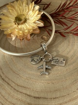 Trío Avión, Planeta y Postal