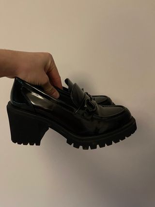 Mocasines negros con suela