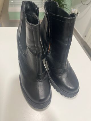 Botines negros cómodos