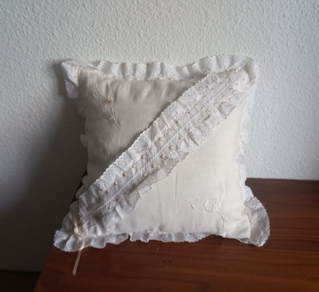 Cojín Vintage Hecho a Mano