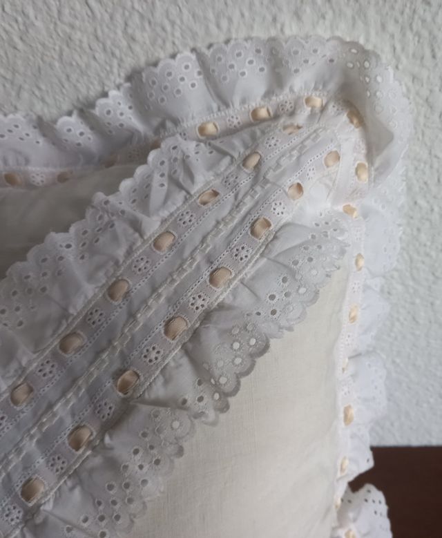 Cojín Vintage Hecho a Mano