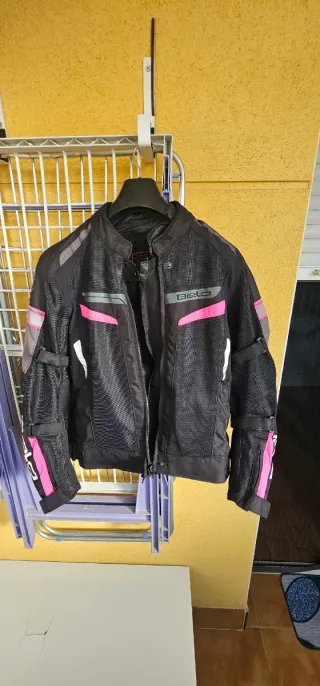 Chaqueta Moto Mujer Bela Negra y Rosa