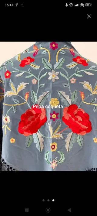 Mantoncillo bordado flecos azul