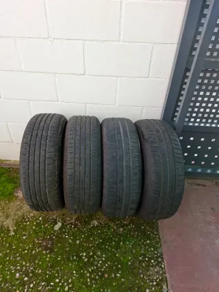 Ruedas 205/60/16 con llantas de hierro a un 70%