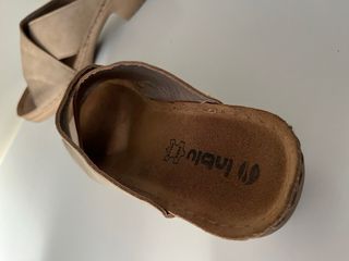 Sandalias Beige Cruzadas