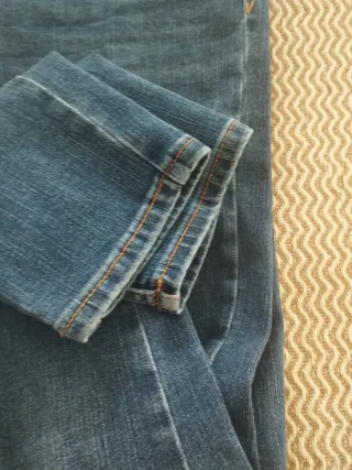 Pantalón vaquero pitillo mujer