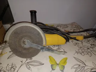 Radial DeWalt DW490 QS 230mm 2000W