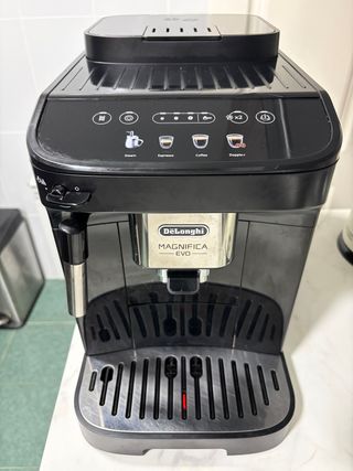 Cafetera Delonghi Magnifica EVO Automática