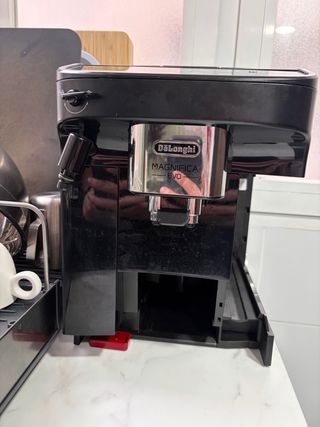Cafetera Delonghi Magnifica EVO Automática