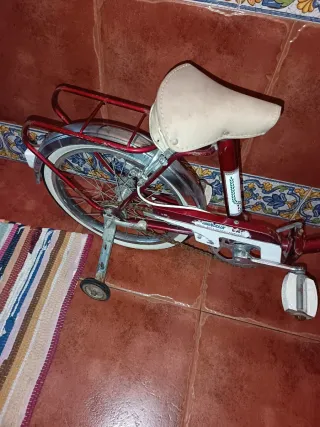 Bicicleta infantil antigua