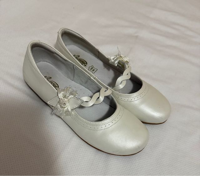 Sapatos de primeira comunhão brancos Burbles