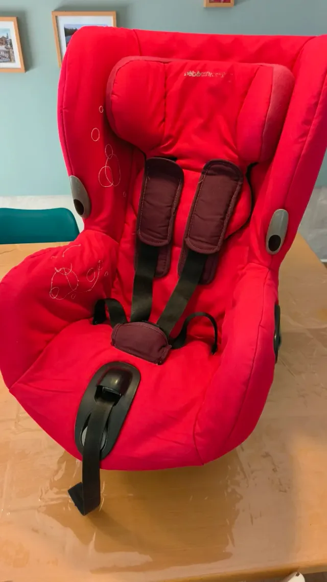 Silla Bebè Confort Axiss Giratoria Roja