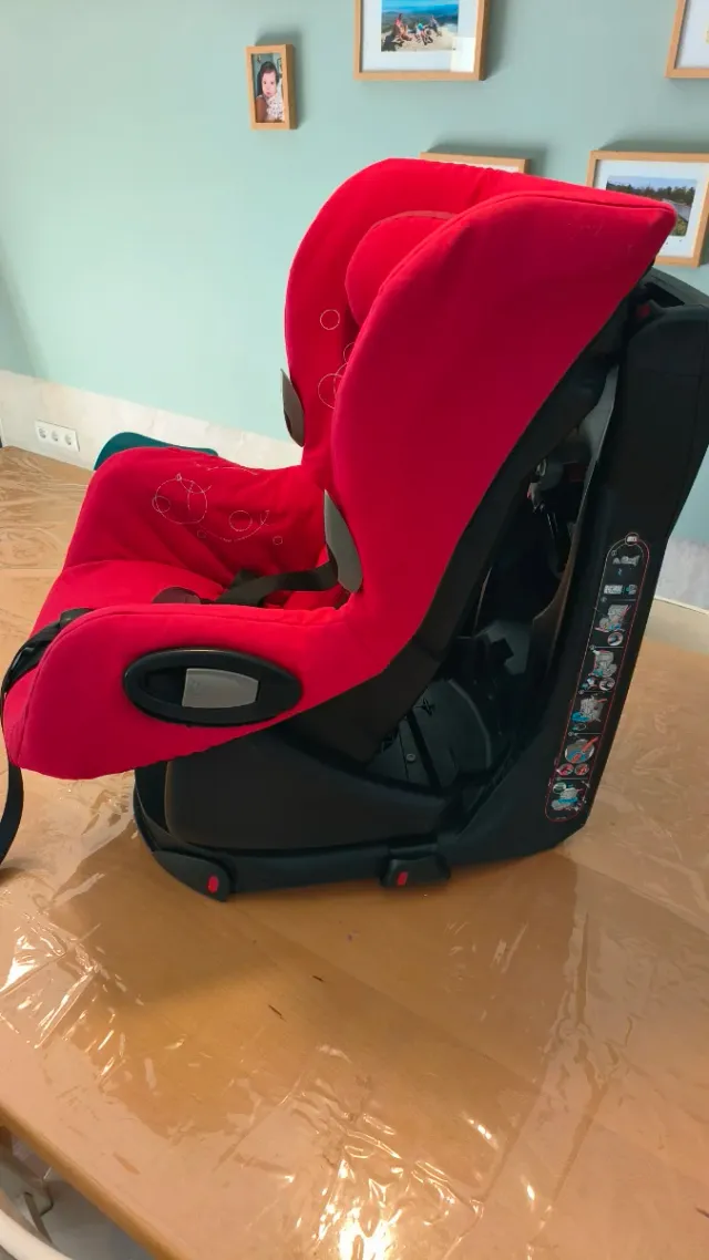 Silla Bebè Confort Axiss Giratoria Roja