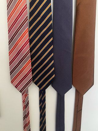 Lote de 4 corbatas de hombre
