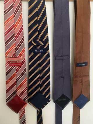 Lote de 4 corbatas de hombre
