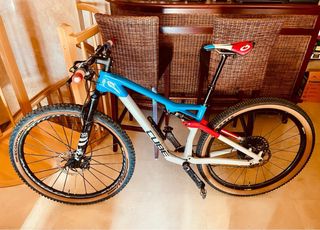 Bicicleta Cube AMS Teamline