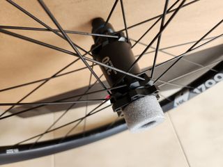 Rueda Trasera DT Swiss HX1700 Spline 30 27.5