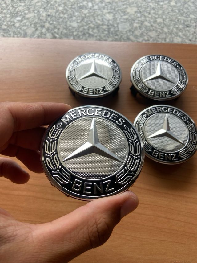 4 Tapabujes Mercedes Benz 75mm negro plata