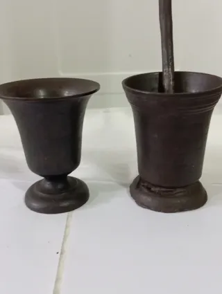 Antiguos almireces de hierro