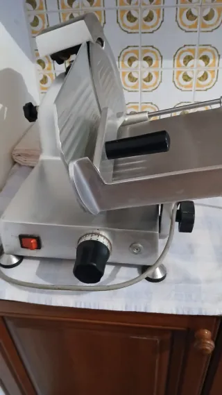 Affettatrice Elettrica Professionale