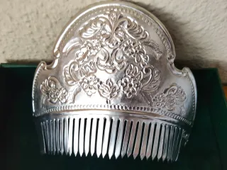 Juego de 3 peinetas plateadas tamaño mediano niña