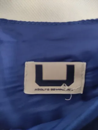 Falda midi azul con bajo estampado