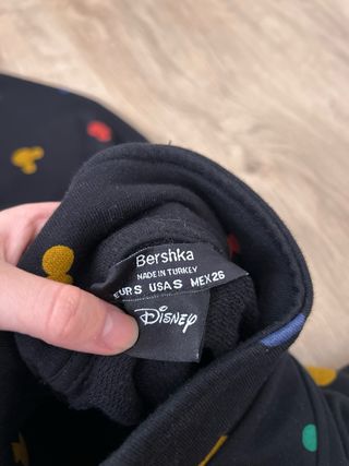 Conjunto Bershka estampado Mickey Mouse